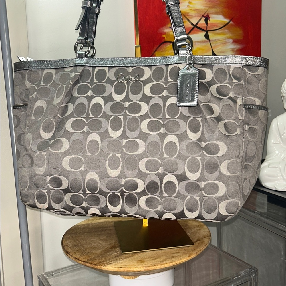 Coach Gallery Signature Metallic Gray Jacquard Tote 14”x 10.25”x 4.25” 2011 NWOT - Picture 3 of 8